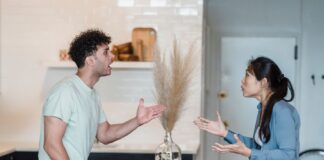 Couple in a heated discussion before apologizing after a hurtful argument